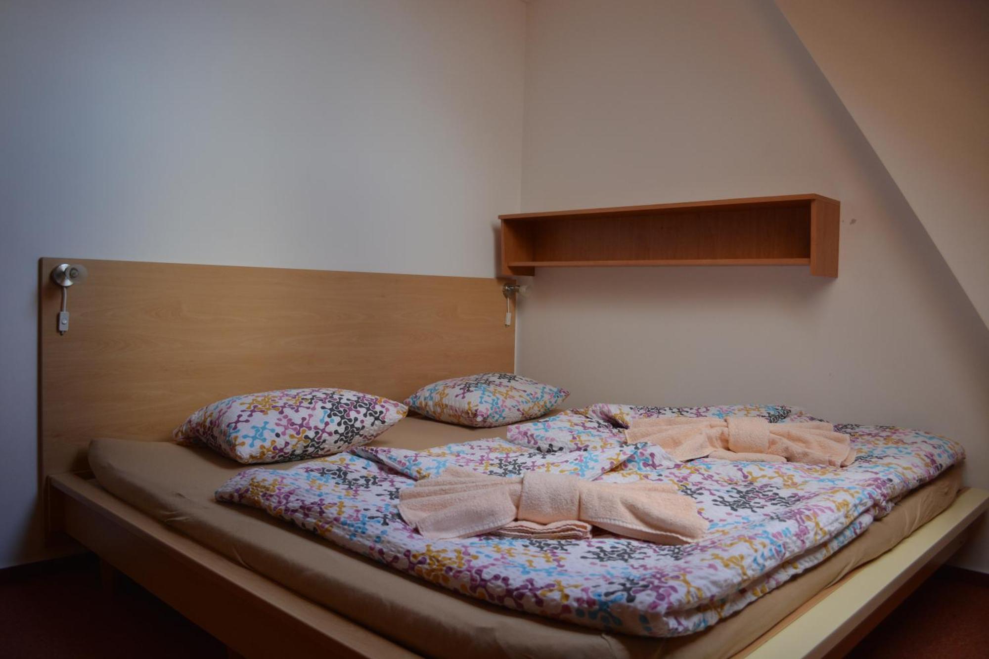 Penzion Farma Dvorec Radnice Habitación foto