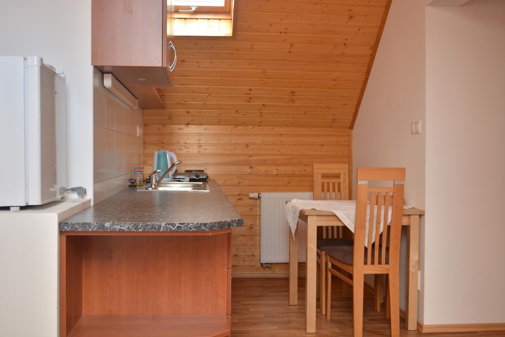 Penzion Farma Dvorec Radnice Habitación foto