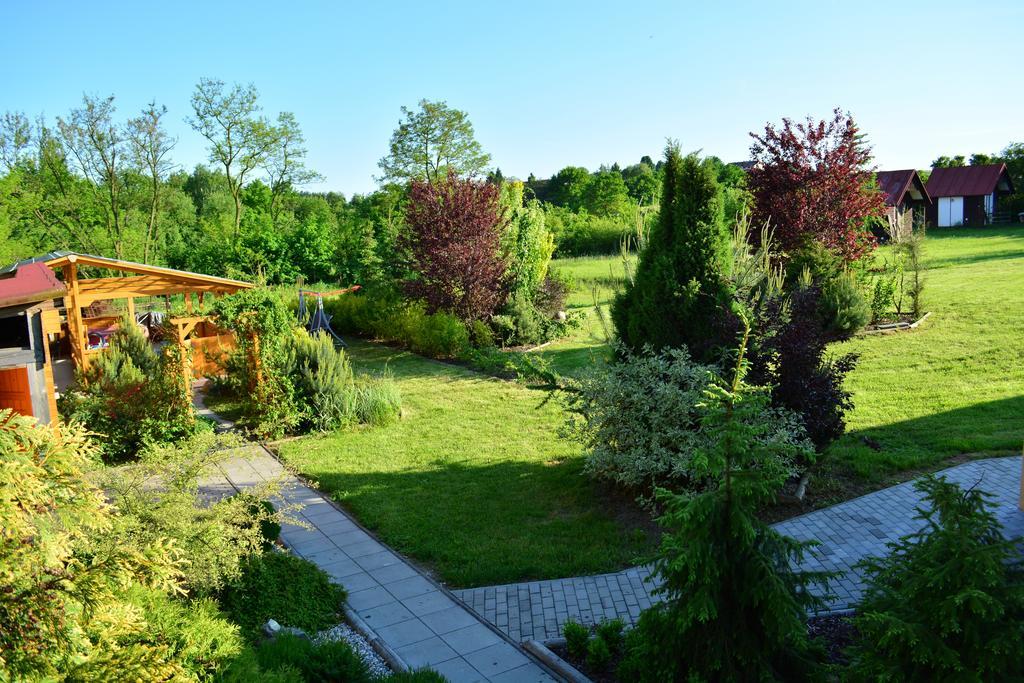 Penzion Farma Dvorec Radnice Exterior foto